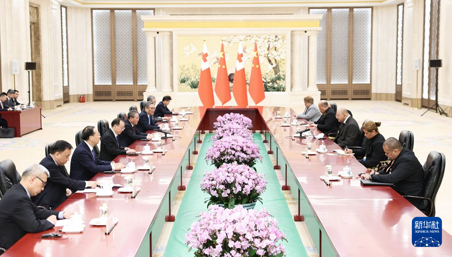 李强会见汤加国王图普六世.jpg
