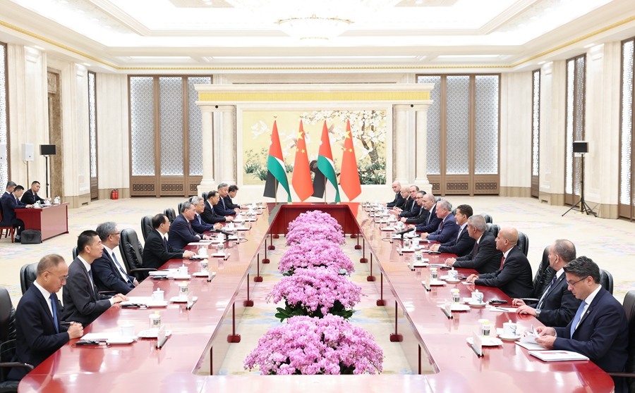 李强会见约旦国王阿卜杜拉二世.jpg
