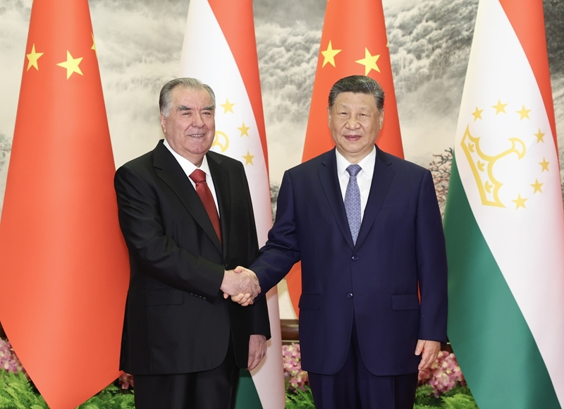 习近平同塔吉克斯坦总统拉赫蒙会谈.png