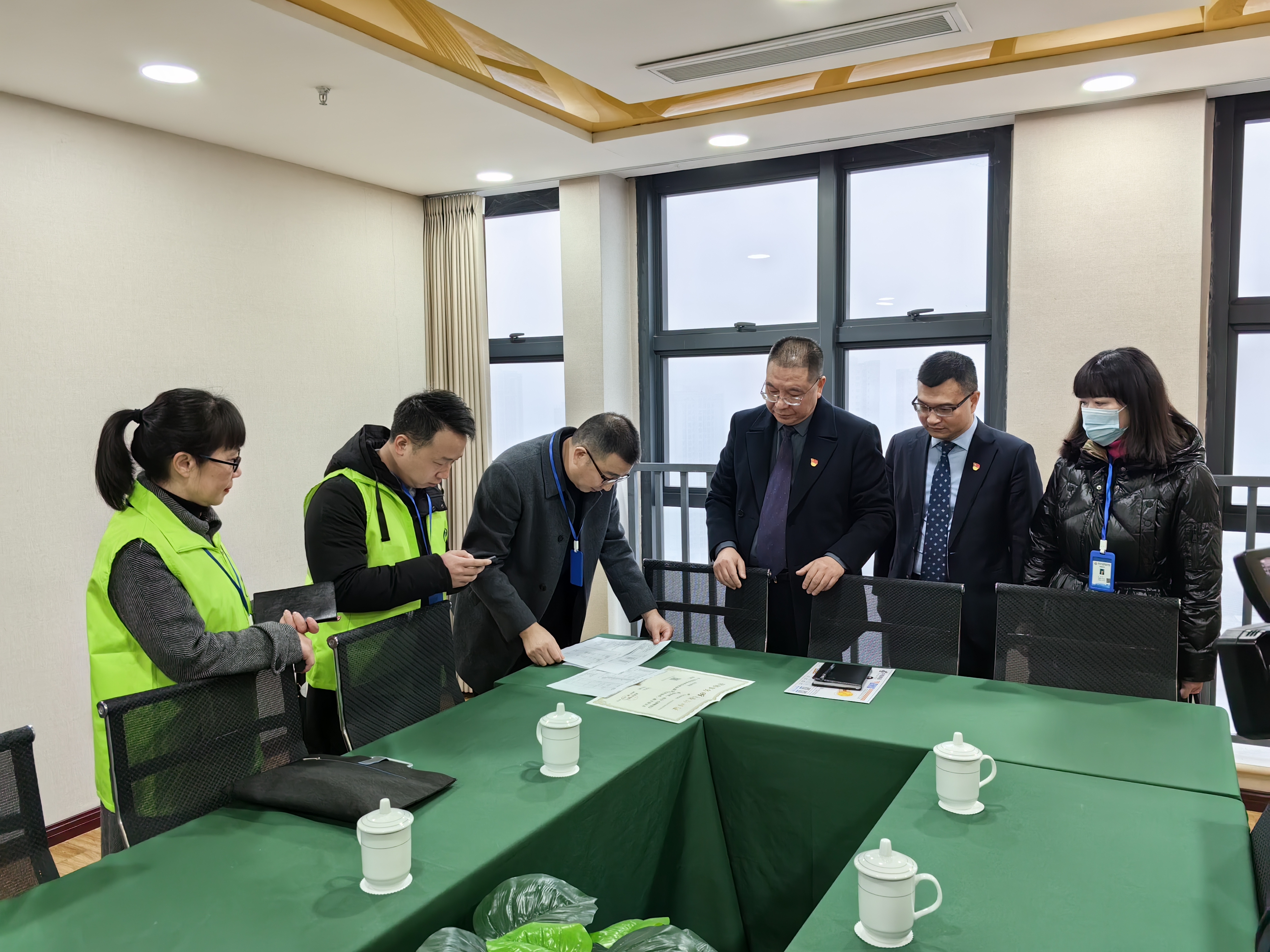 区统计局相关领导及同志,区司法局相关领导及同志,办事处王强书记