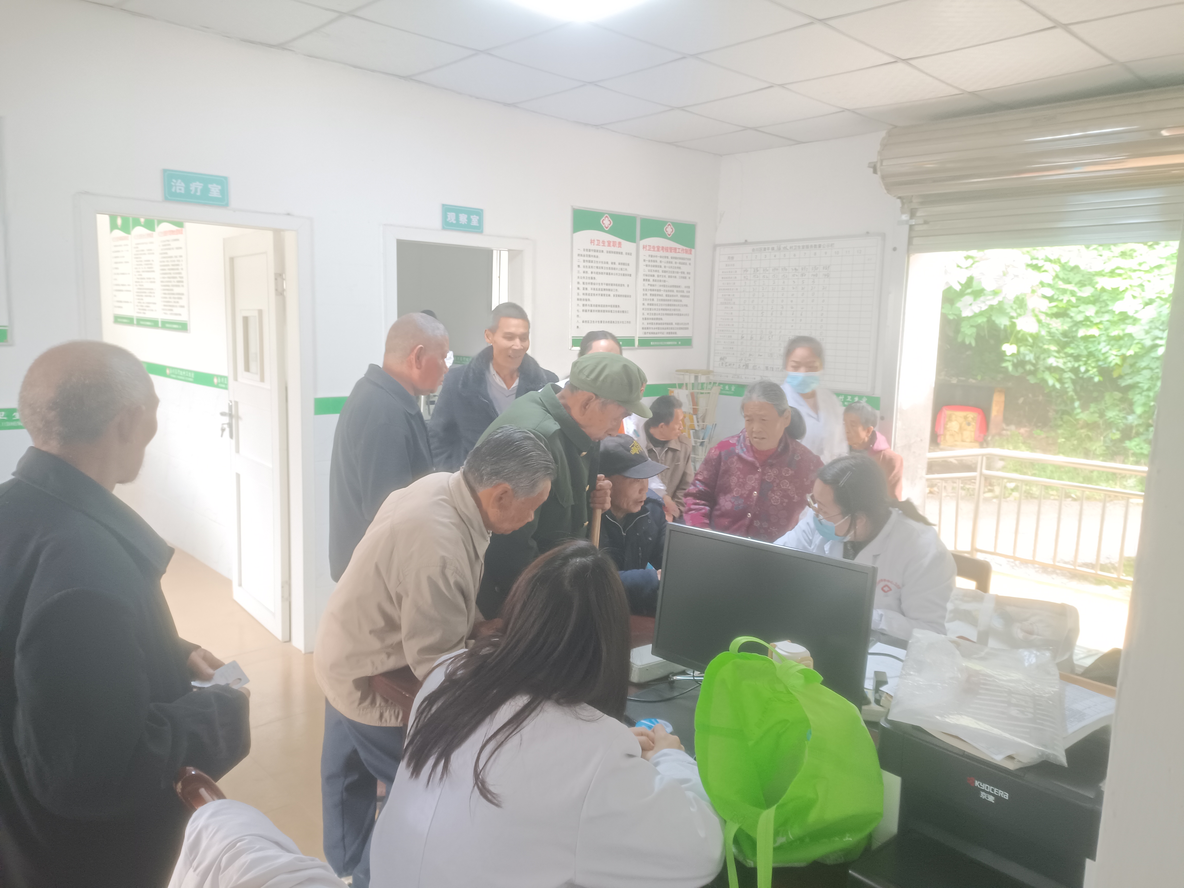 福林村组织老年人健康体检.jpg