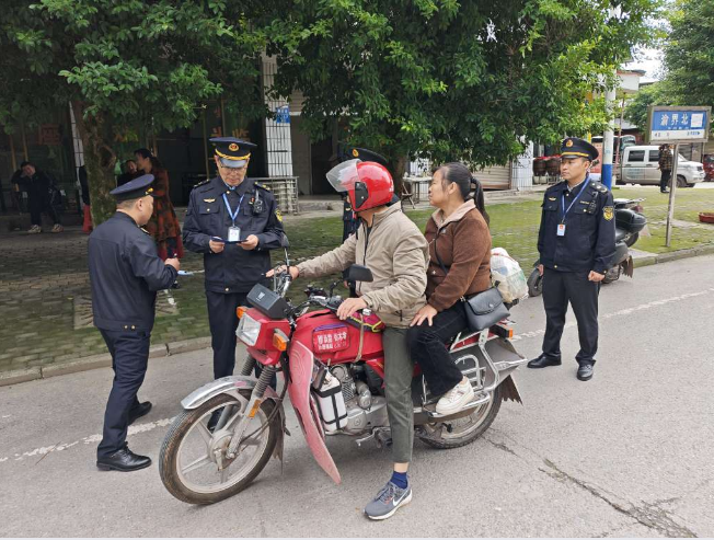 开展道路安全执法.png
